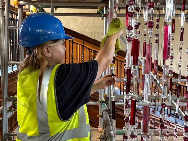 Chandelier Removal Before Moving House: What Homeowners Need to Know